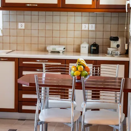 Vivi's House דירה *